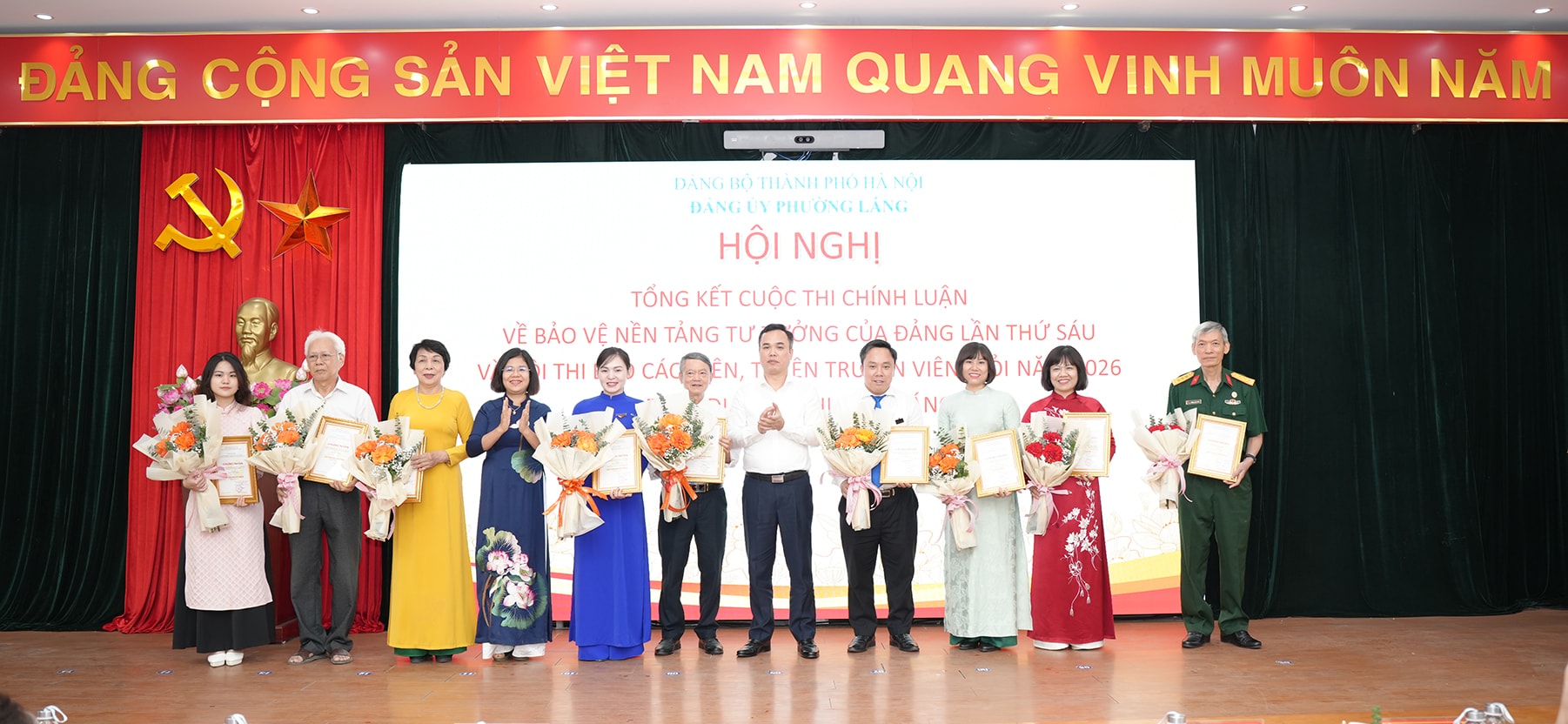Phường Láng: Vinh danh những hạt nhân xuất sắc trên mặt trận tư tưởng- Ảnh 2.