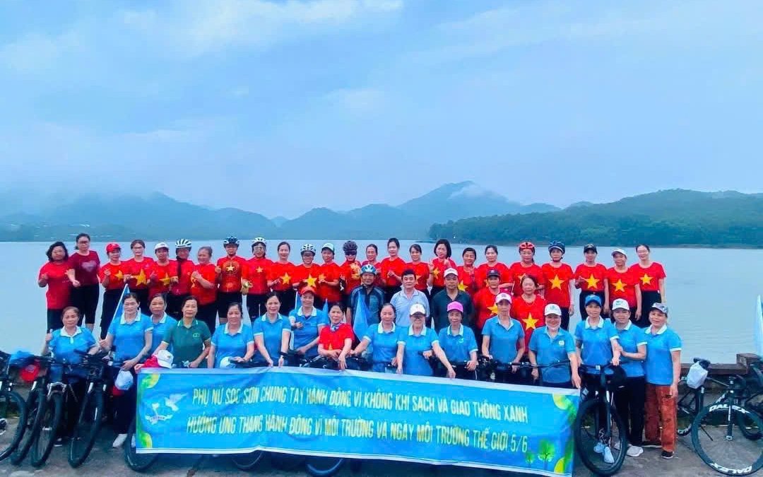 PHỤ NỮ SÓC SƠN CHUNG TAY HÀNH ĐỘNG VÌ KHÔNG KHÍ SẠCH VÀ GIAO THÔNG XANH