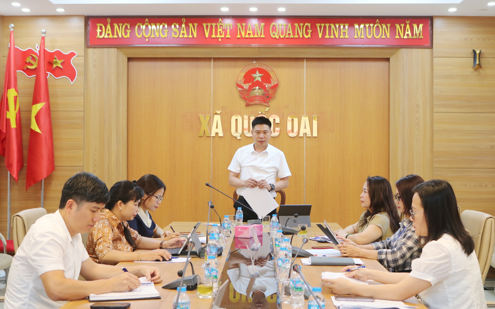 HỘI ĐỒNG THI ĐUA - KHEN THƯỞNG XÃ QUỐC OAI HỌP XÉT THI ĐUA, KHEN THƯỞNG TỔNG KẾT NĂM HỌC 2025-2026