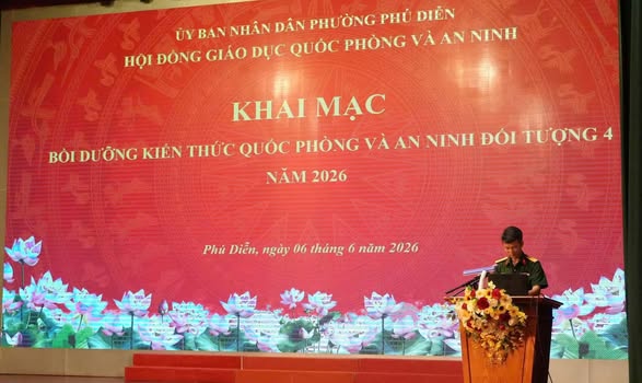 Phường Phú Diễn khai mạc Lớp bồi dưỡng kiến thức quốc phòng và an ninh đối tượng 4 năm 2026- Ảnh 1.