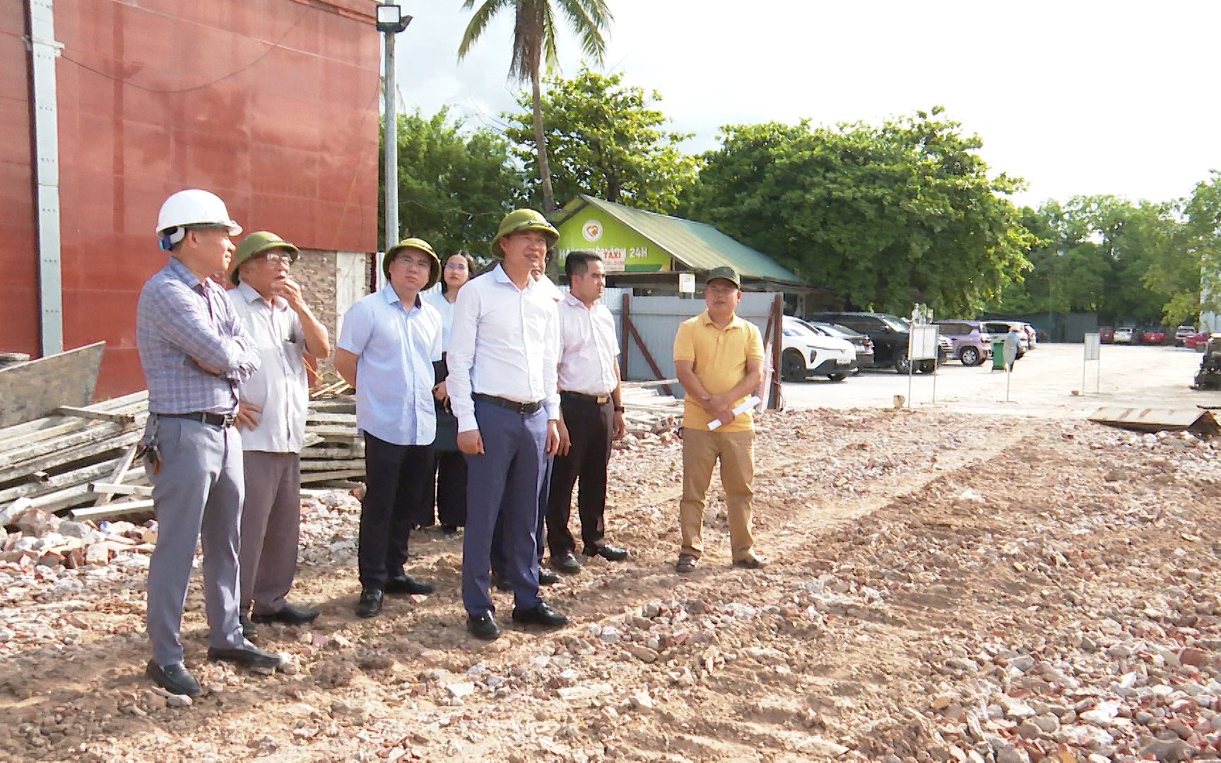 Lãnh đạo xã Phú Xuyên kiểm tra tiến độ Dự án nâng cấp, cải tạo Bệnh viện Đa khoa Phú Xuyên