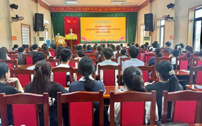 Đảng uỷ xã Hoài Đức khai giảng lớp bồi dưỡng nhận thức về Đảng đợt 2 năm 2026