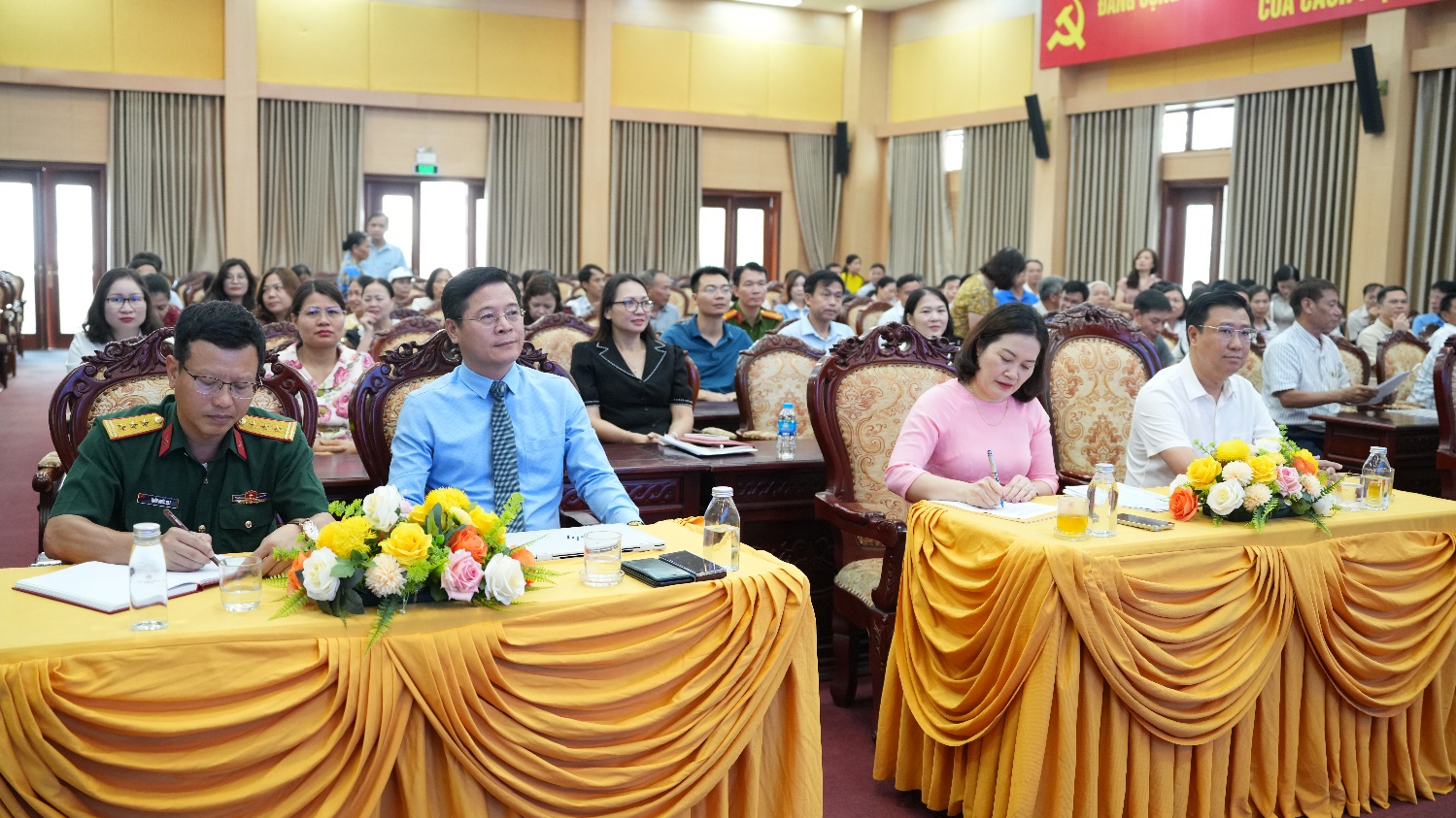 Hoài Đức tổ chức lễ ra mắt chuyên mục Du lịch số Hoài Đức và phát động cuộc thi "Ứng dụng trí tuệ nhân tạo (AI) xây dựng video clip với chủ đề Hoài Đức quê ta"- Ảnh 3.