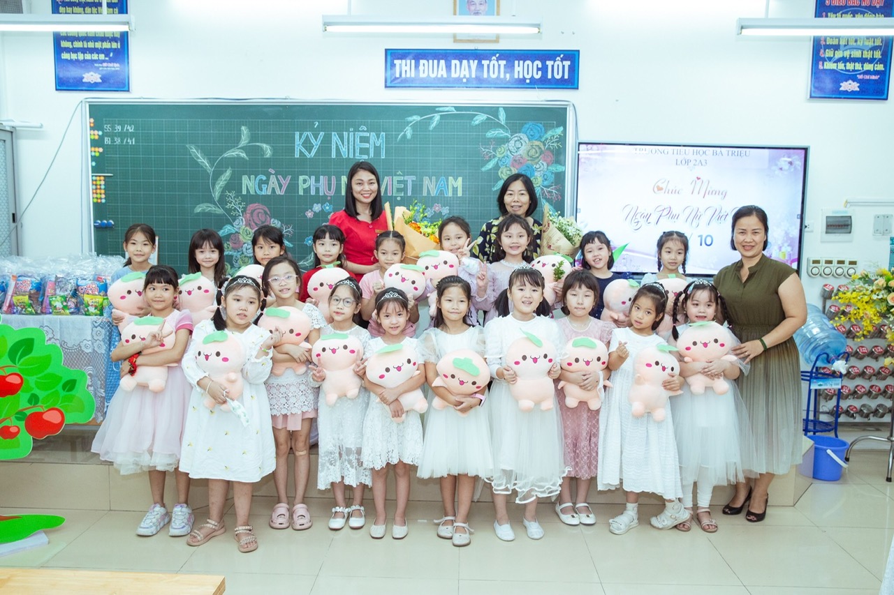 Cô giáo Tổng phụ trách Đội năng động, nhiệt huyết, trách nhiệm của trường Tiểu học Bà Triệu- Ảnh 6.