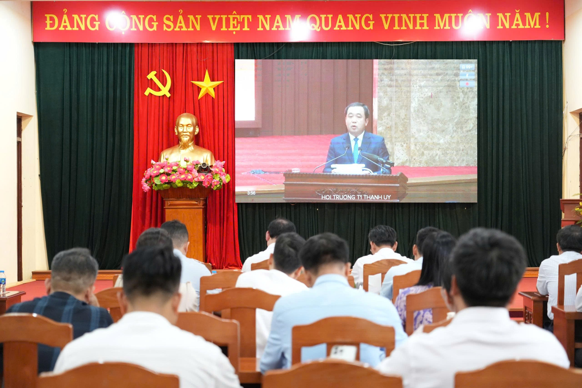 Tiếp sóng Hội nghị sơ kết 1 năm vận hành chính quyền địa phương 2 cấp trên địa bàn Thành phố Hà Nội- Ảnh 1.