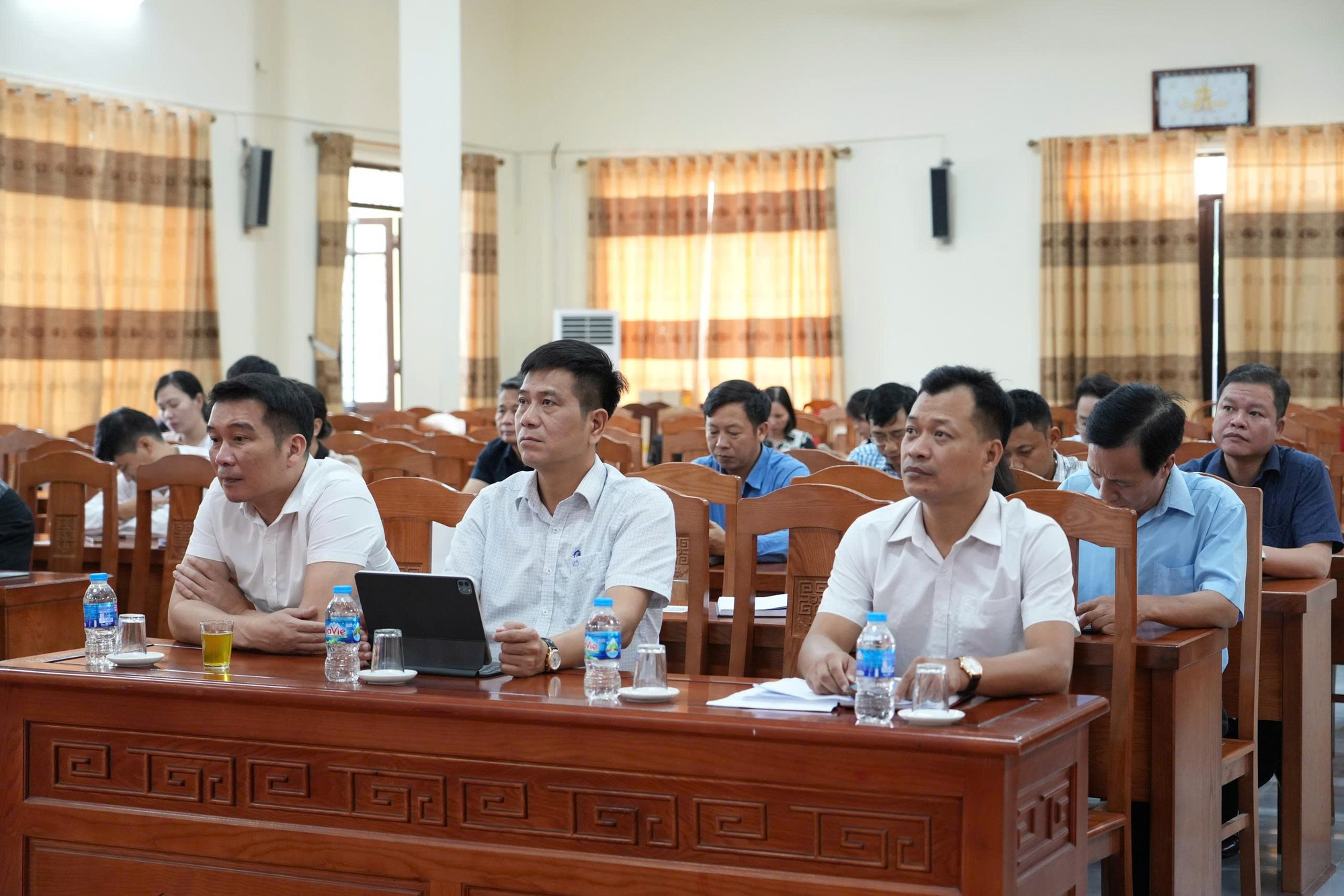 Tiếp sóng Hội nghị sơ kết 1 năm vận hành chính quyền địa phương 2 cấp trên địa bàn Thành phố Hà Nội- Ảnh 3.
