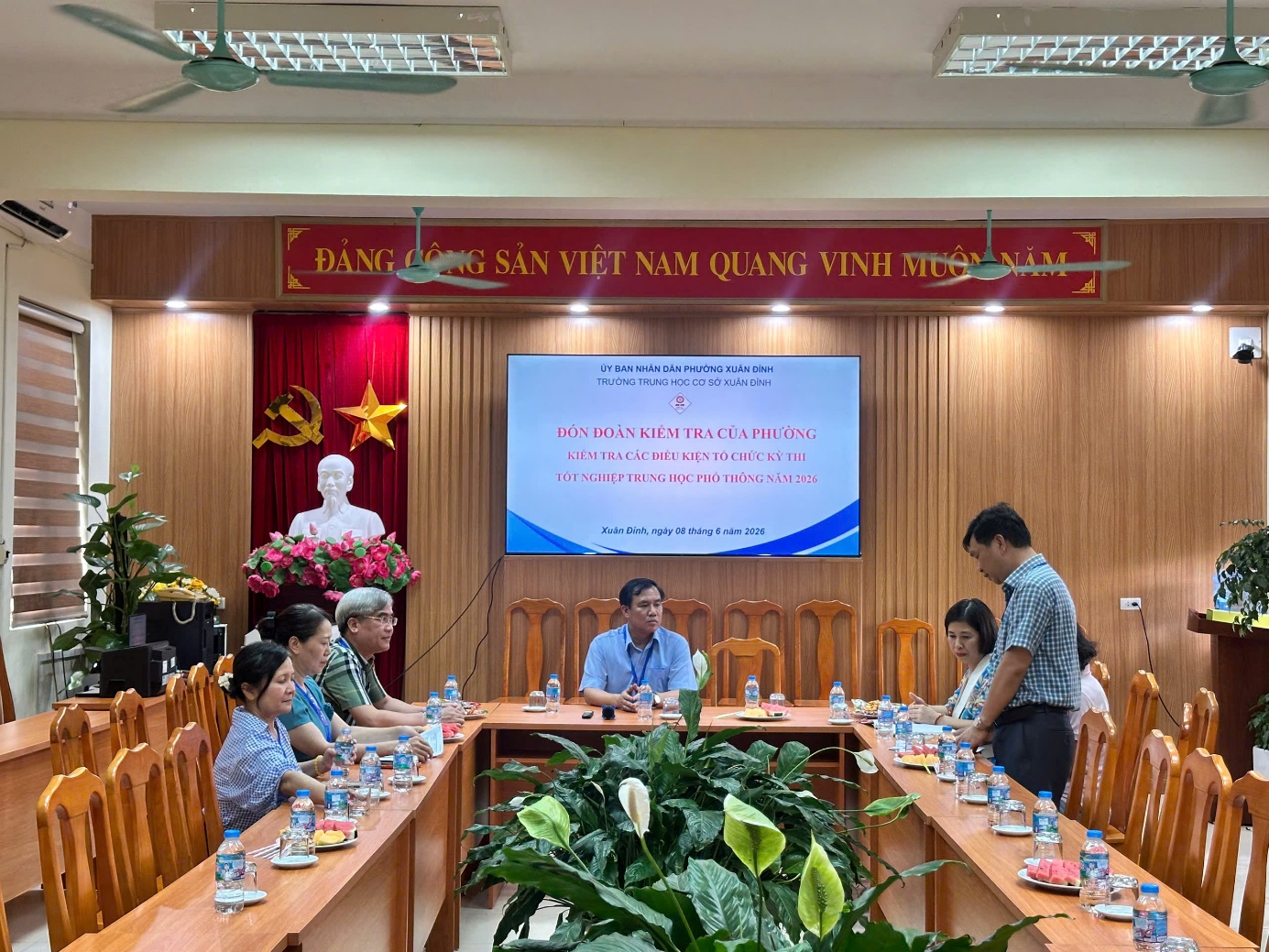 PHƯỜNG XUÂN ĐỈNH CHỦ ĐỘNG TRIỂN KHAI CÔNG TÁC CHUẨN BỊ CHO KỲ THI TỐT NGHIỆP THPT NĂM 2026- Ảnh 1.