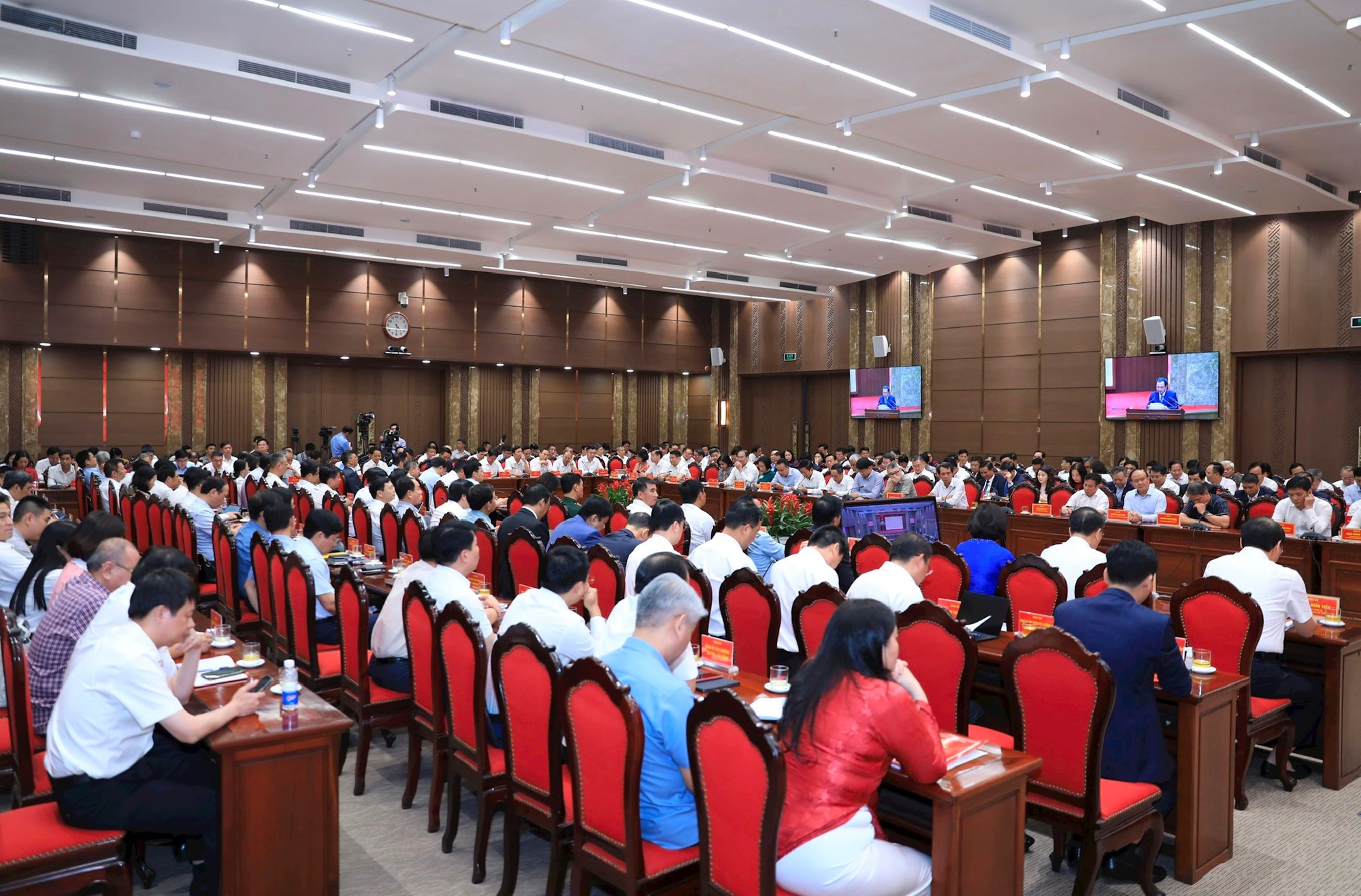 Hà Nội đánh giá một năm vận hành bộ máy của hệ thống chính trị và chính quyền địa phương hai cấp- Ảnh 15.
