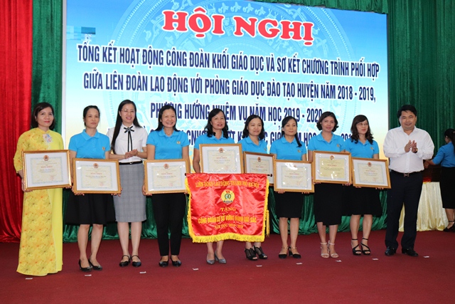Tổng kết hoạt động Công đoàn khối trường học năm học 2018-2019