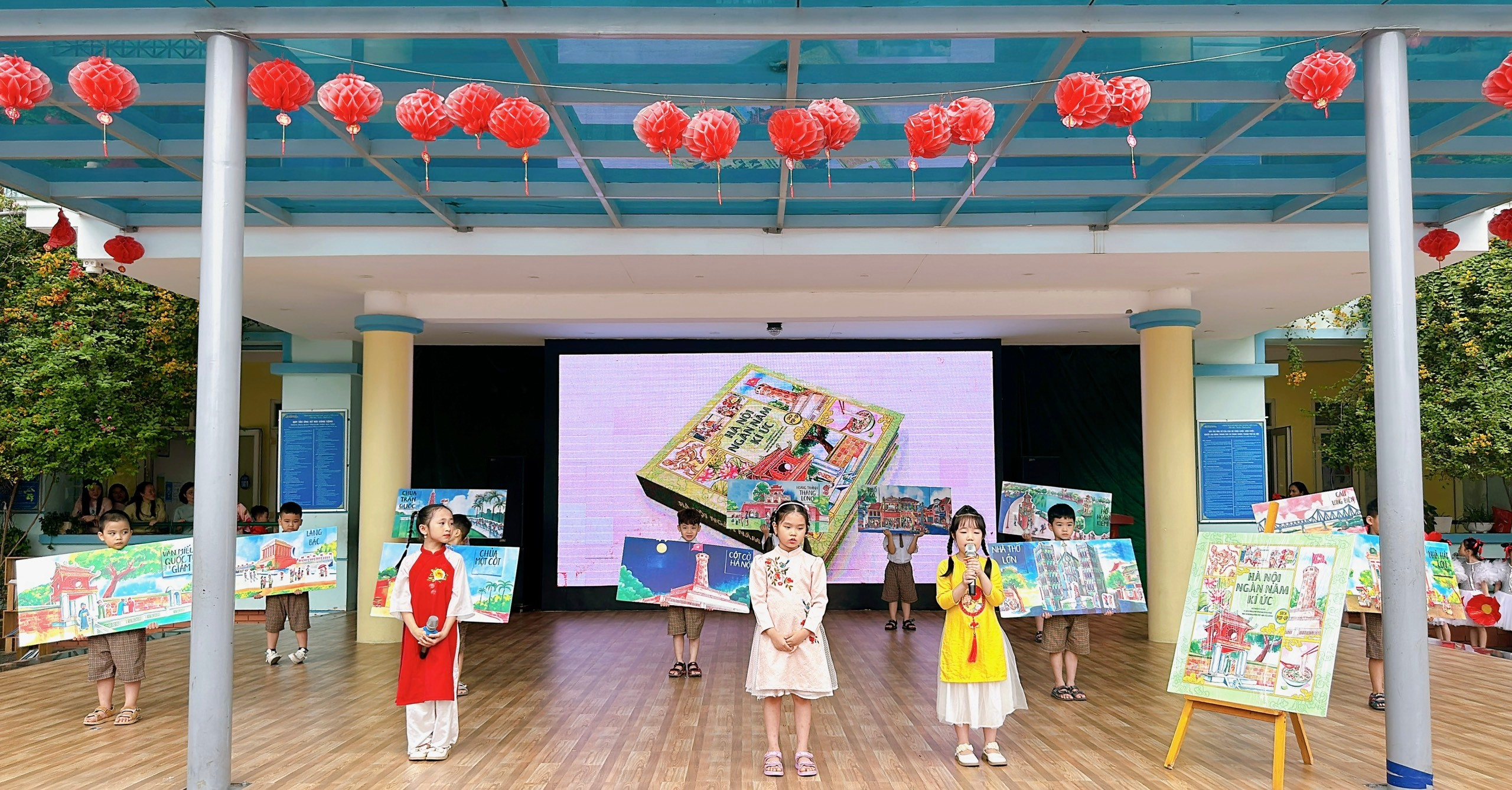 Ngày hội đọc sách với chủ đề “Phát huy hào khí Thăng Long - Hà Nội, xây dựng Thủ đô Văn hiến - Văn minh - Hiện đại” ở Trường Tiểu học Chu Văn An- Ảnh 1.