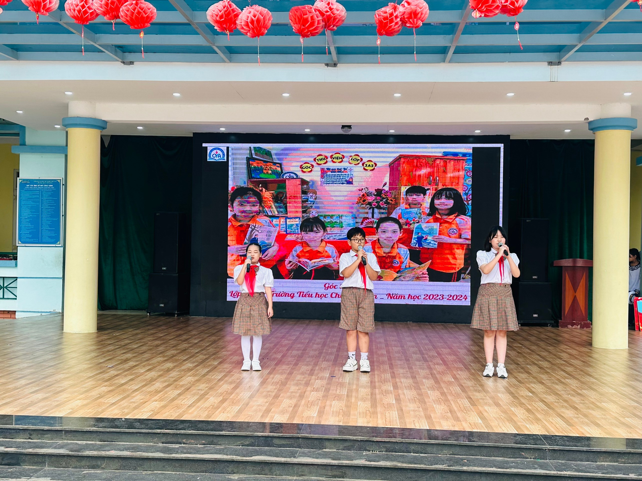 Ngày hội đọc sách với chủ đề “Phát huy hào khí Thăng Long - Hà Nội, xây dựng Thủ đô Văn hiến - Văn minh - Hiện đại” ở Trường Tiểu học Chu Văn An- Ảnh 3.