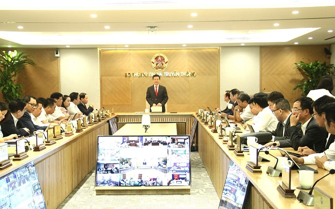 Chuyển đổi số lấy người dân làm trung tâm
