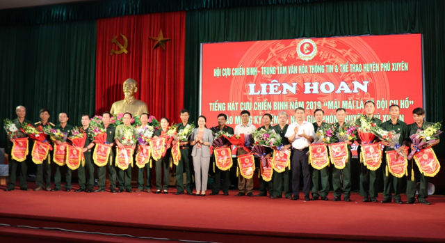 Liên hoan tiếng hát CCB huyện năm 2019