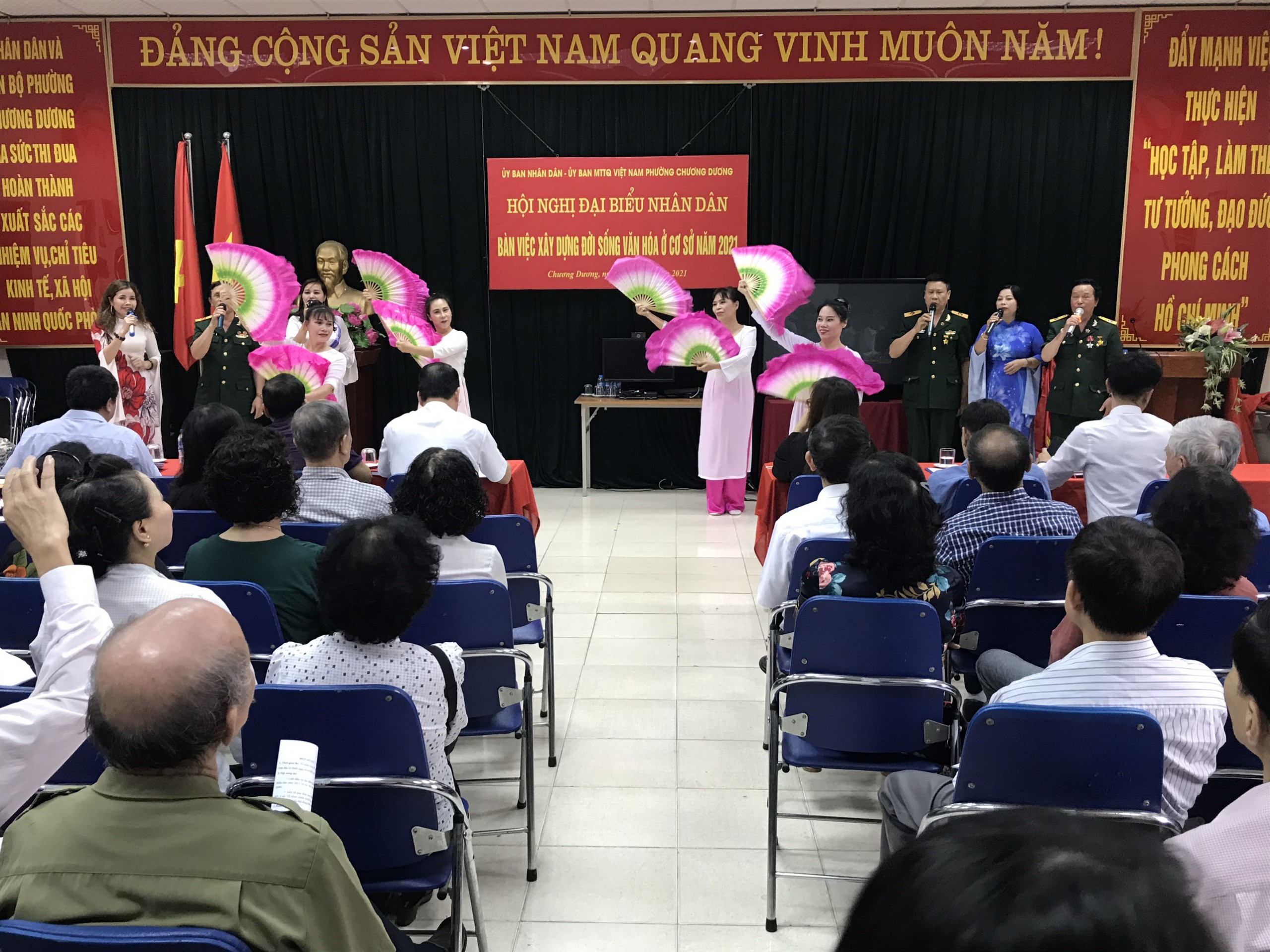 Chiều ngày 01/4/2021 UBND - UB MTTQ Việt Nam phường Chương Dương tổ chức Hội nghị đại biểu nhân dân