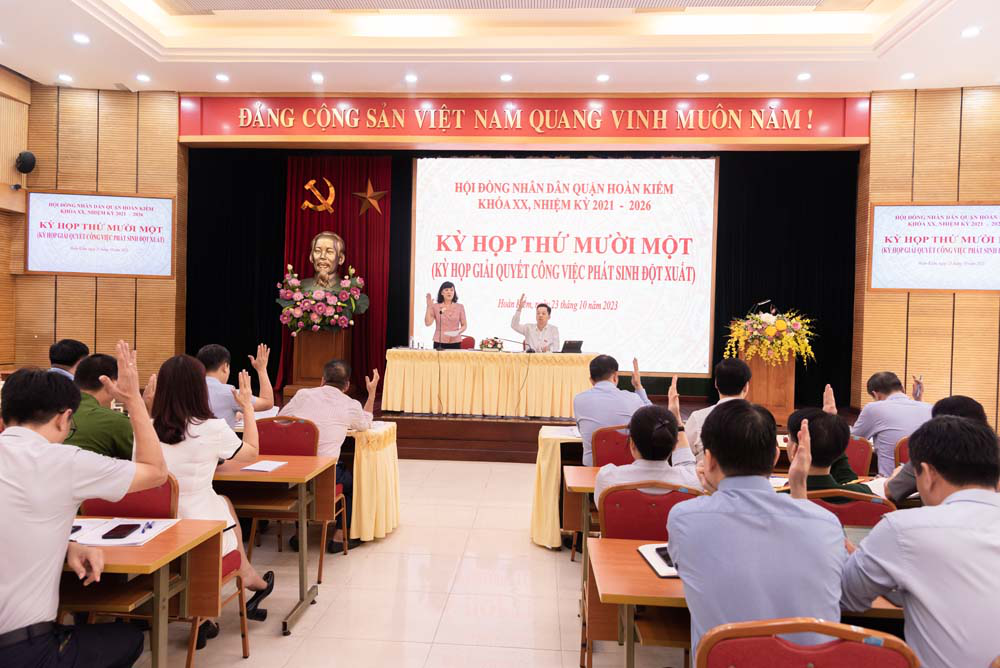 Kỳ họp thứ 11 HĐND quận Hoàn Kiếm khóa XX, nhiệm kỳ 2021-2026: kỳ họp giải quyết công việc phát sinh đột xuất