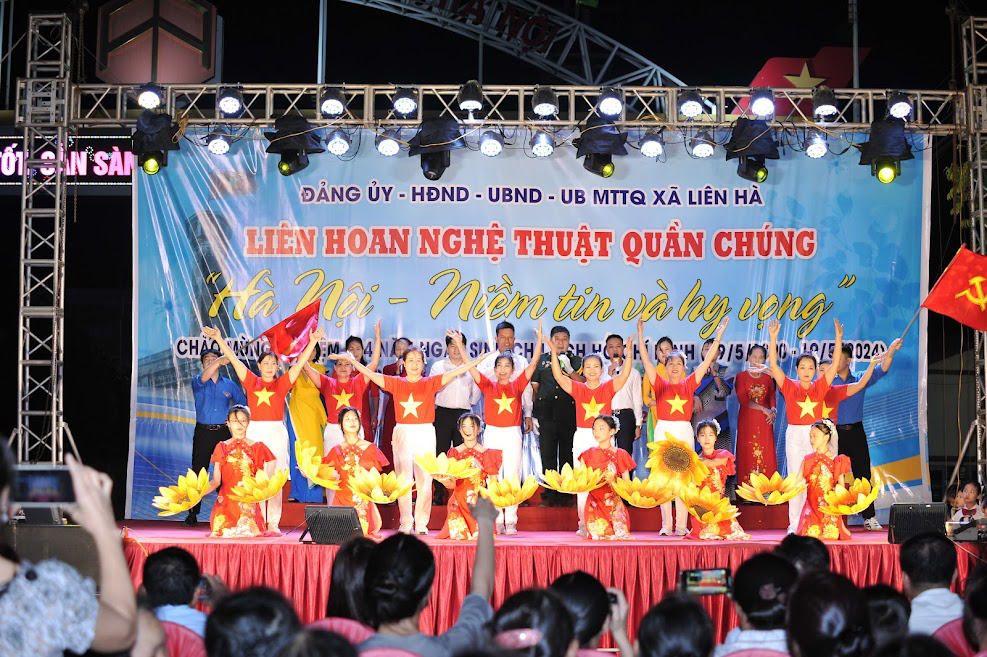 Đặc sắc Liên hoan nghệ thuật quần chúng kỷ niệm 134 năm ngày sinh nhật Bác, 70 năm Ngày Giải phóng Thủ đô Hà Nội