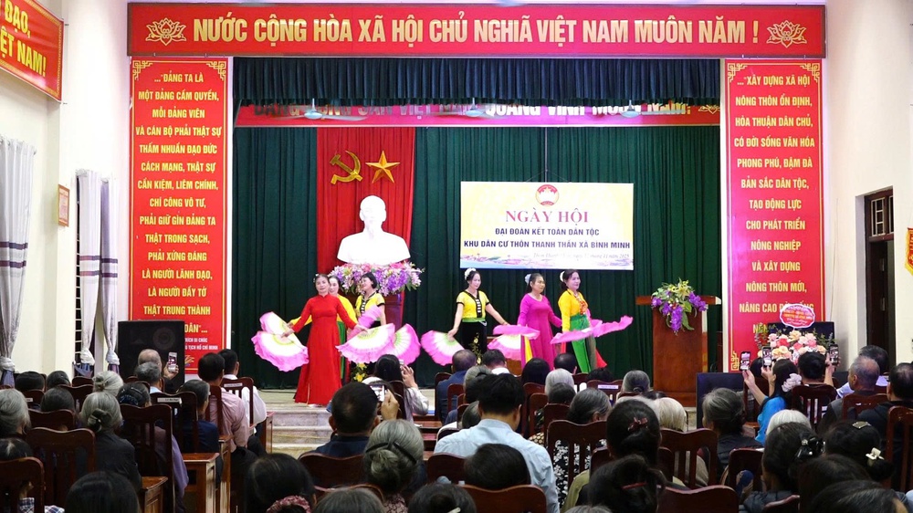 Thôn Thanh Thần xã Bình Minh tưng bừng ngày hội đại đoàn kết toàn dân tộc- Ảnh 3.