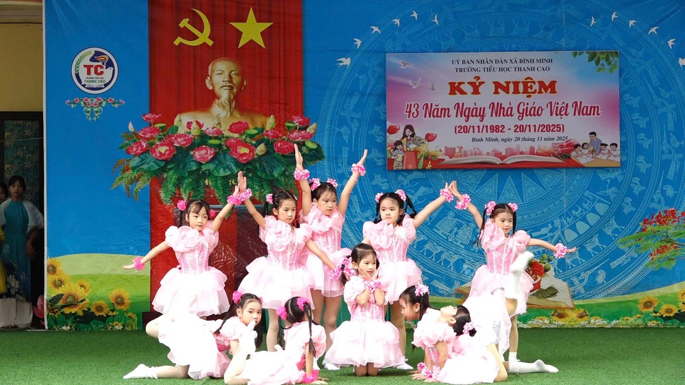 Trường Tiểu học Thanh Cao: Tưng bừng kỷ niệm 43 năm Ngày Nhà giáo Việt Nam 20/11- Ảnh 8.