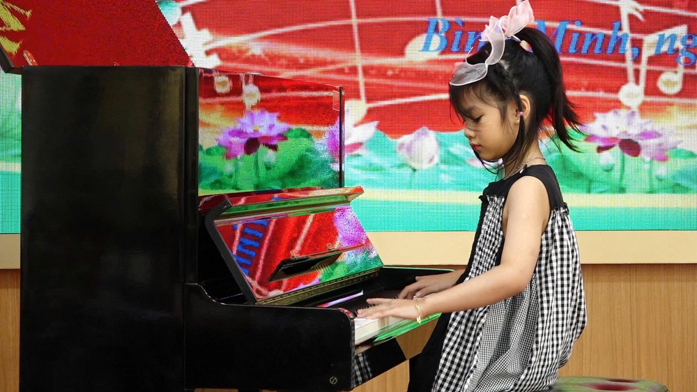 SẮC MÀU TÀI NĂNG NHẠC CỤ HỌC SINH PHỔ THÔNG XÃ BÌNH MINH LẦN THỨ NHẤT, NĂM 2025- Ảnh 6.