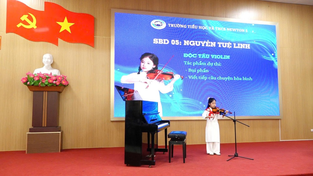 SẮC MÀU TÀI NĂNG NHẠC CỤ HỌC SINH PHỔ THÔNG XÃ BÌNH MINH LẦN THỨ NHẤT, NĂM 2025- Ảnh 4.