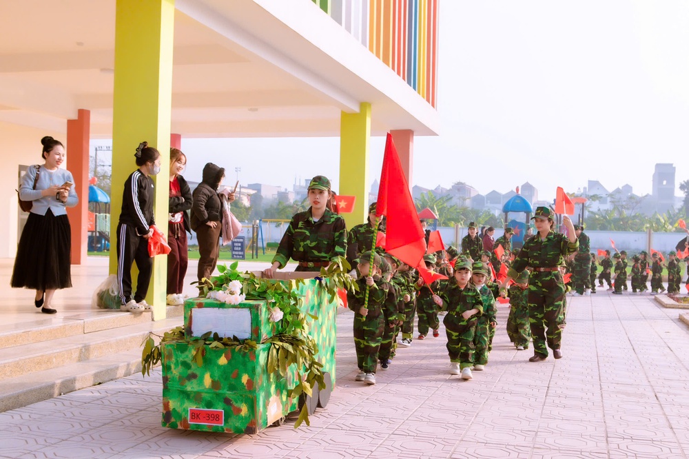 Trường Mầm non Bích Hòa tổ chức hoạt động trải nghiệm “Chiến sĩ tý hon”- Ảnh 2.
