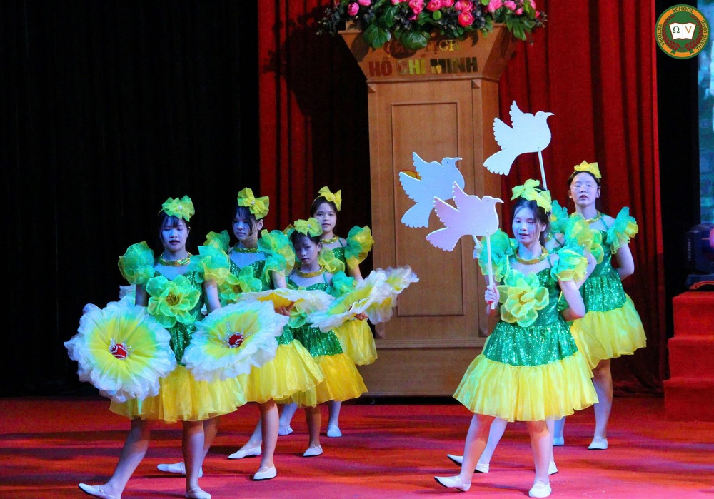 THIẾU NHI BÌNH MINH TOẢ SÁNG TẠI HỘI THI "THIẾU NHI THỦ ĐÔ TUYÊN TRUYỀN SÁCH; MÚA HÁT TẬP THỂ VÀ CA KHÚC MĂNG NON" NĂM 2025- Ảnh 8.