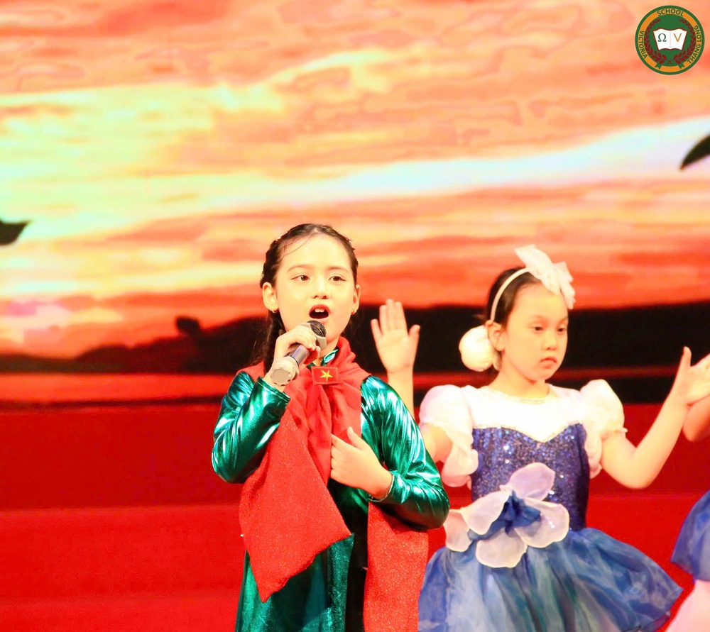 THIẾU NHI BÌNH MINH TOẢ SÁNG TẠI HỘI THI "THIẾU NHI THỦ ĐÔ TUYÊN TRUYỀN SÁCH; MÚA HÁT TẬP THỂ VÀ CA KHÚC MĂNG NON" NĂM 2025- Ảnh 9.