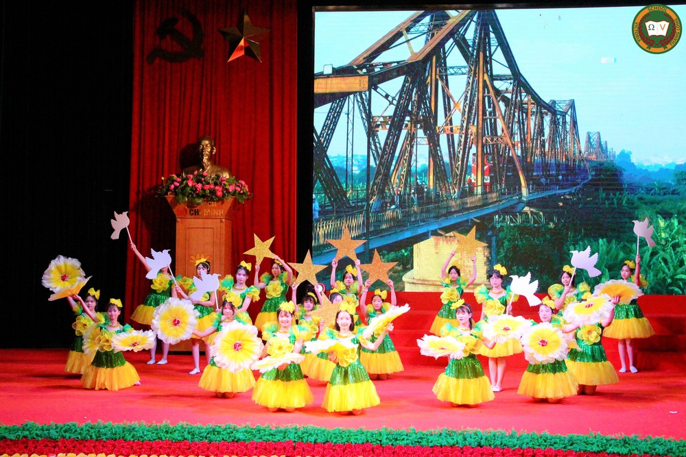 THIẾU NHI BÌNH MINH TOẢ SÁNG TẠI HỘI THI "THIẾU NHI THỦ ĐÔ TUYÊN TRUYỀN SÁCH; MÚA HÁT TẬP THỂ VÀ CA KHÚC MĂNG NON" NĂM 2025- Ảnh 4.