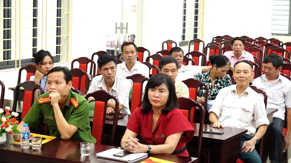 UBND XÃ TỔ CHỨC HỘI NGHỊ THÔNG QUA KẾ HOẠCH, LẤY Ý KIẾN NHÂN DÂN VỀ VIỆC ĐỔI TÊN THÔN THƯỢNG SAU KHI THỰC HIỆN SẮP XẾP ĐƠN VỊ HÀNH CHÍNH XÃ BÌNH MINH- Ảnh 11.