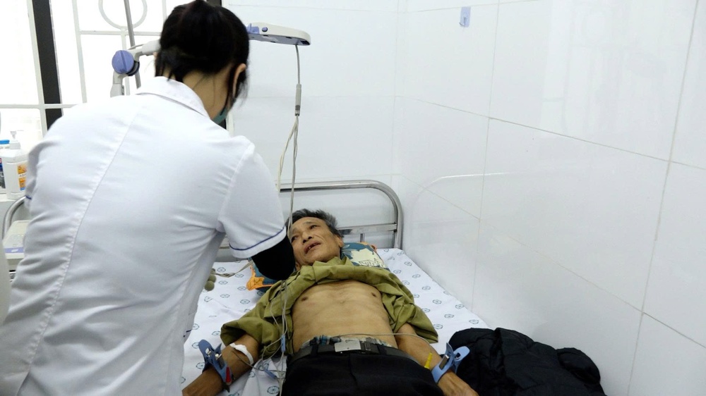 TĂNG CƯỜNG HỖ TRỢ CHUYÊN KHOA TOÀN DIỆN
GIỮA BỆNH VIỆN ĐA KHOA HÀ ĐÔNG VÀTRẠM Y TẾ XÃ- Ảnh 4.