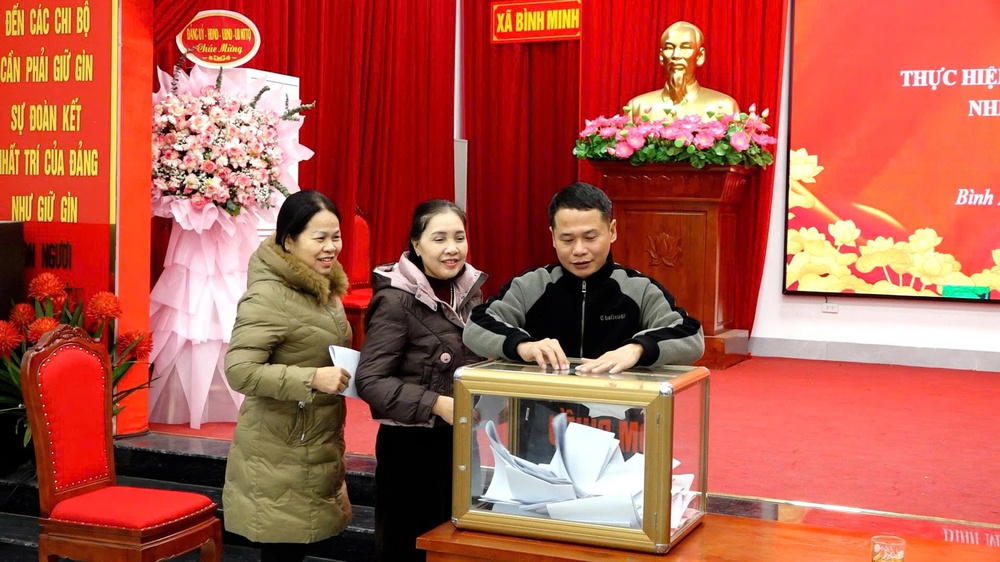 ĐẢNG UỶ XÃ BÌNH MINH TỔ CHỨC CHUỖI HỘI NGHỊ TRIỂN KHAI QUY TRÌNH QUY HOẠCH CÁN BỘ NHIỆM KỲ 2025 - 2030, 2026 - 2031- Ảnh 11.