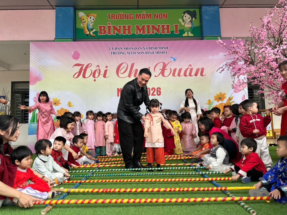 RỘN RÀNG HỘI CHỢ HOA XUÂN TẠI TRƯỜNG MẦM NON BÌNH MINH I- Ảnh 9.