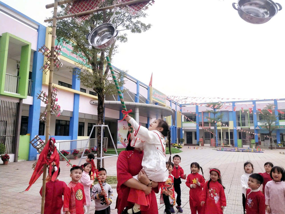 RỘN RÀNG HỘI CHỢ HOA XUÂN TẠI TRƯỜNG MẦM NON BÌNH MINH I- Ảnh 6.