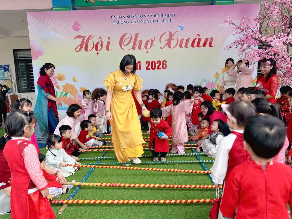 RỘN RÀNG HỘI CHỢ HOA XUÂN TẠI TRƯỜNG MẦM NON BÌNH MINH I- Ảnh 3.