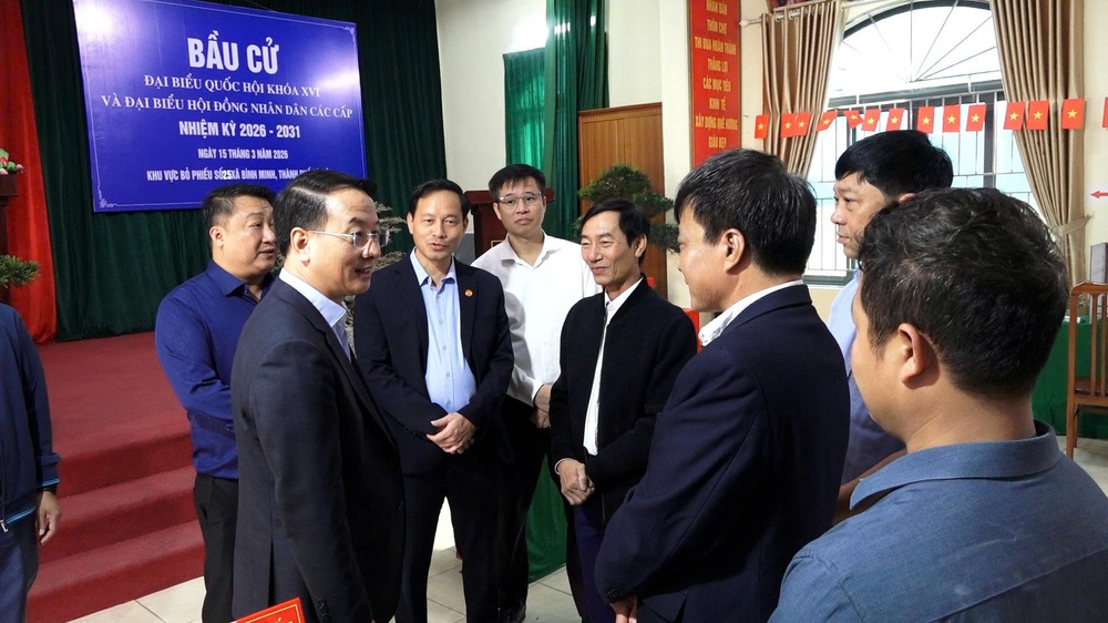 KIỂM TRA CÔNG TÁC CHUẨN BỊ BẦU CỬ TẠI XÃ BÌNH MINH: BẢO ĐẢM DÂN CHỦ, ĐÚNG PHÁP LUẬT VÀ AN TOÀN- Ảnh 7.