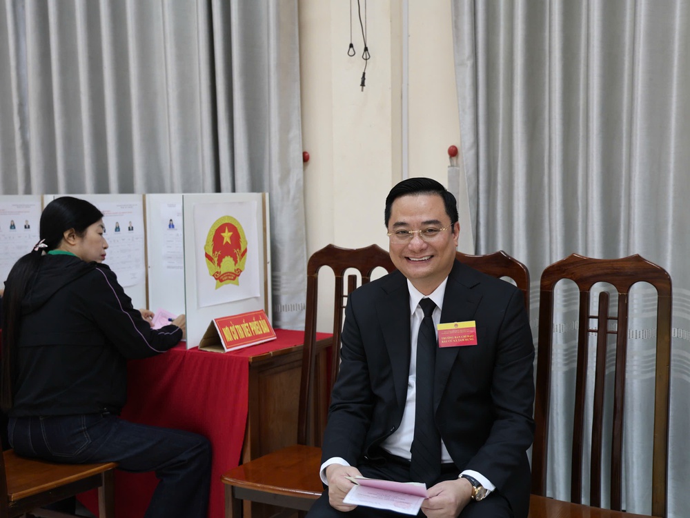 KHI ỨNG CỬ VIÊN HĐND THÀNH PHỐ THỰC HIỆN QUYỀN BẦU CỬ Ở QUÊ HƯƠNG- Ảnh 5.