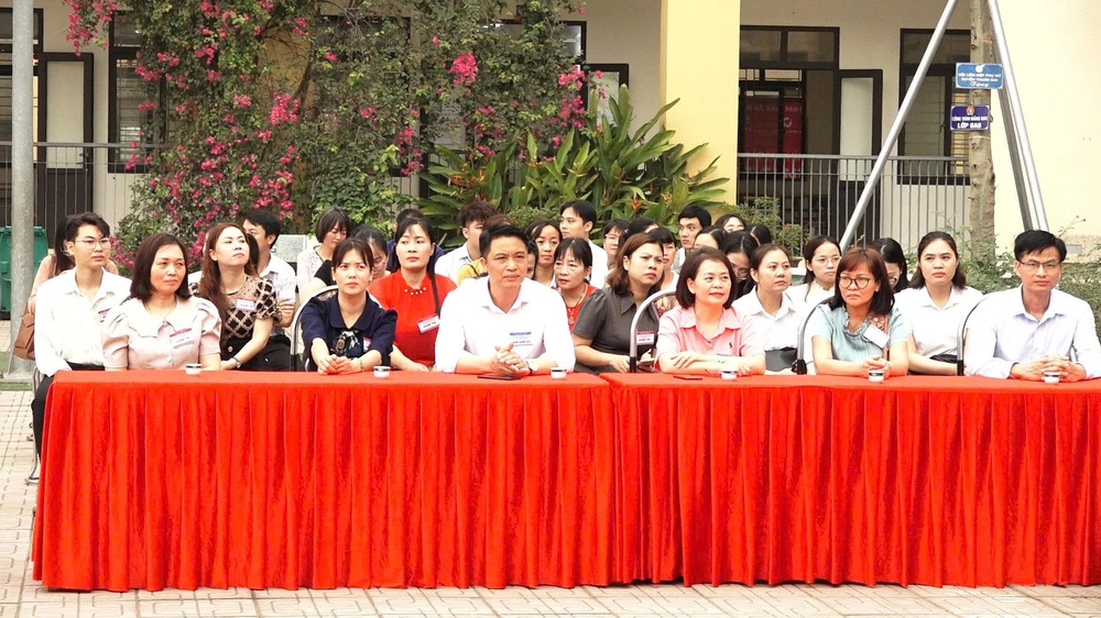 HƠN 1.200 EM HỌC SINH THAM DỰ KỲ THI OLYMPIC CÁC MÔN VĂN HOÁ CẤP THCS XÃ BÌNH MINH- Ảnh 9.