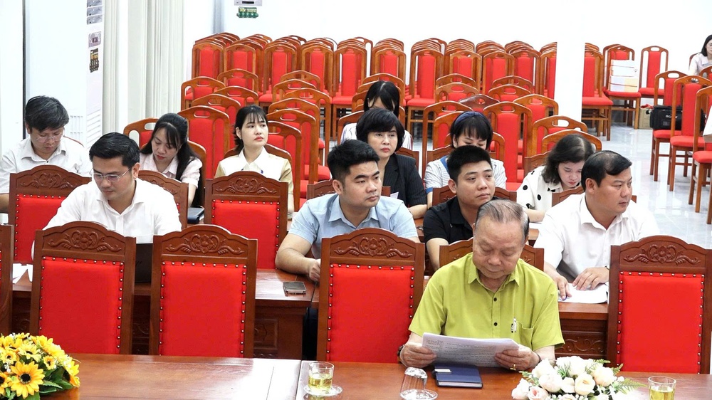 HỘI NGHỊ NGHE BÁO CÁO TIẾN ĐỘ CÔNG TÁC CHUẨN BỊ LỄ HỘI BÌNH ĐÀ XUÂN BÍNH NGỌ 2026- Ảnh 3.