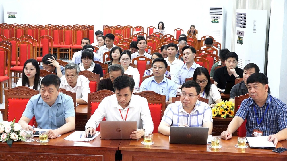 HỘI NGHỊ NGHE BÁO CÁO TIẾN ĐỘ CÔNG TÁC CHUẨN BỊ LỄ HỘI BÌNH ĐÀ XUÂN BÍNH NGỌ 2026- Ảnh 2.