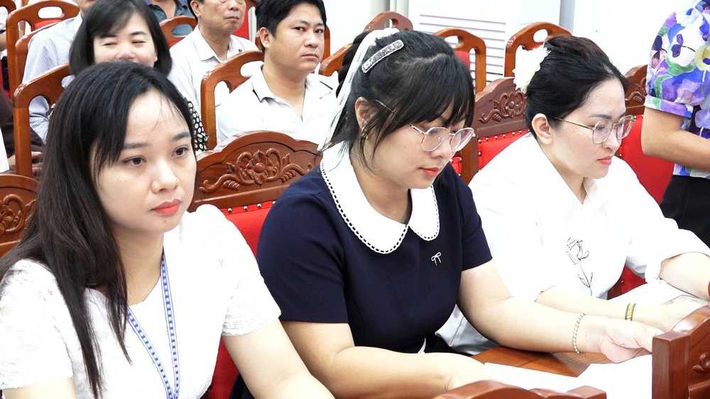 HỘI NGHỊ NGHE BÁO CÁO TIẾN ĐỘ CÔNG TÁC CHUẨN BỊ LỄ HỘI BÌNH ĐÀ XUÂN BÍNH NGỌ 2026- Ảnh 4.