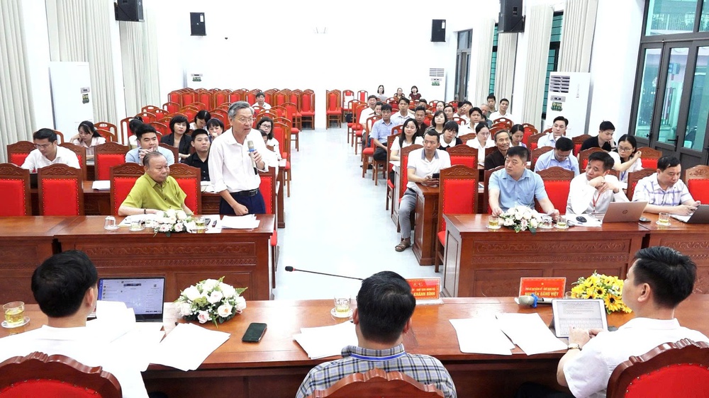 HỘI NGHỊ NGHE BÁO CÁO TIẾN ĐỘ CÔNG TÁC CHUẨN BỊ LỄ HỘI BÌNH ĐÀ XUÂN BÍNH NGỌ 2026- Ảnh 1.