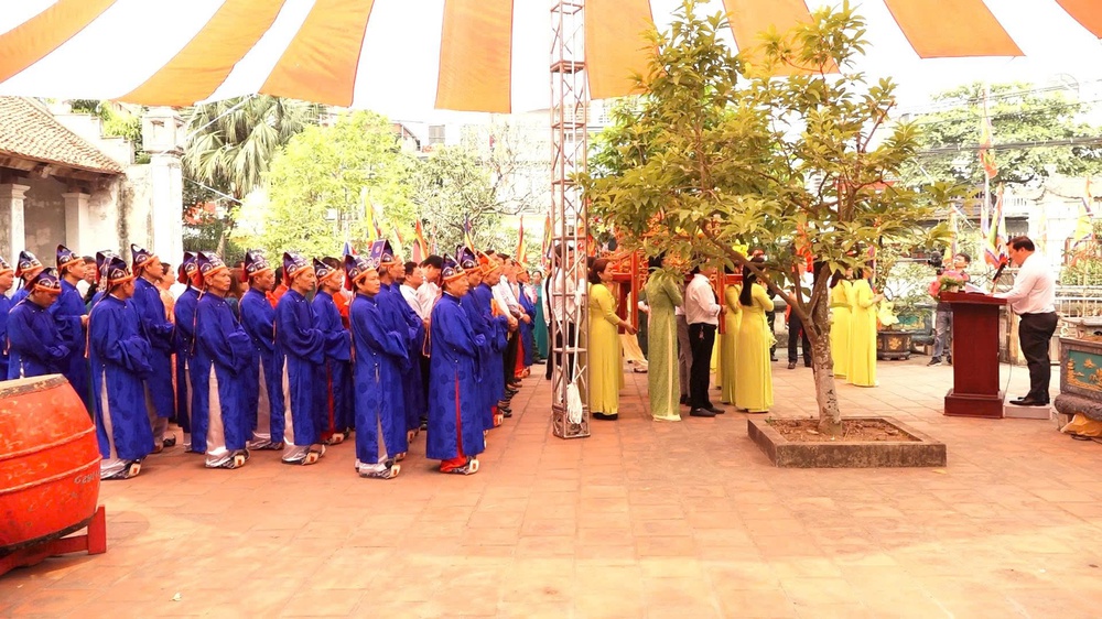 LỄ DÂNG HƯƠNG ĐỨC ĐẠI VƯƠNG LINH LANG VÀ GIÁ TRỊ DI SẢN LỄ HỘI LÀNG BÌNH ĐÀ- Ảnh 9.