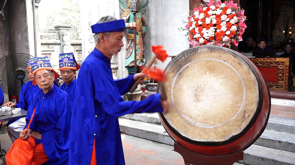 LỄ DÂNG HƯƠNG ĐỨC ĐẠI VƯƠNG LINH LANG VÀ GIÁ TRỊ DI SẢN LỄ HỘI LÀNG BÌNH ĐÀ- Ảnh 4.
