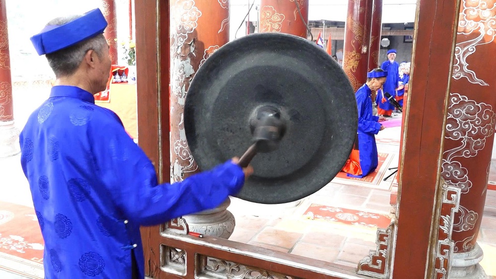 LỄ DÂNG HƯƠNG ĐỨC ĐẠI VƯƠNG LINH LANG VÀ GIÁ TRỊ DI SẢN LỄ HỘI LÀNG BÌNH ĐÀ- Ảnh 10.