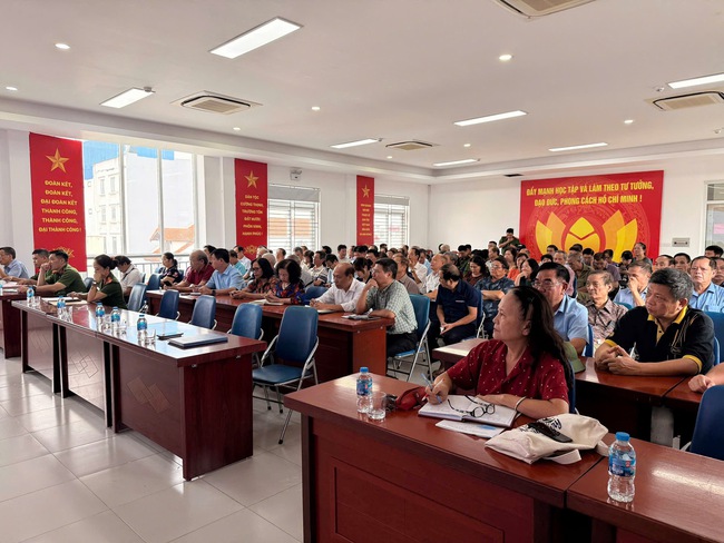 Phường Ngọc Hà tăng cường phối hợp giữa Công an và cơ sở chính trị: “Một mục tiêu, chung hành động”- Ảnh 1.