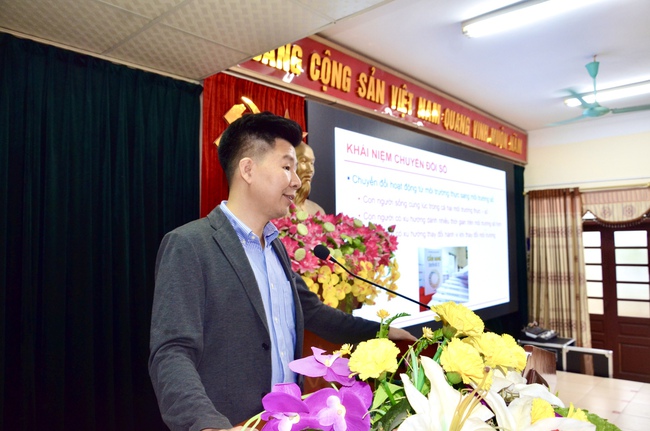 Phường Tùng Thiện tổ chức lớp tập huấn nghiệp vụ công tác Đoàn, Hội, Đội năm 2025 - Ảnh 3.