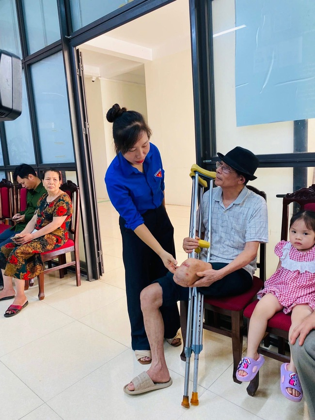 Tuổi trẻ xã Yên Bài xung kích đồng hành cùng người dân trong cải  cách hành chính- Ảnh 6.