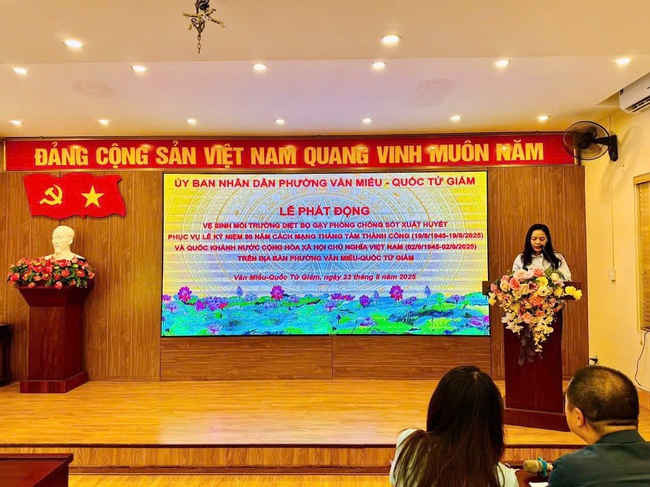 PHƯỜNG VĂN MIẾU – QUỐC TỬ GIÁM TĂNG CƯỜNG CÔNG TÁC PHÒNG, CHỐNG DỊCH BỆNH SỐT XUẤT HUYẾT PHỤC VỤ CAO ĐIỂM KỶ NIỆM 80 NĂM CÁCH MẠNG THÁNG TÁM VÀ QUỐC KHÁNH 2/9- Ảnh 1.