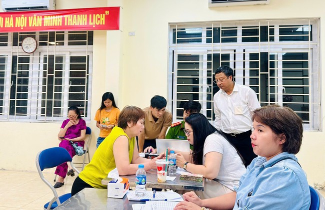 Ngọc Hà: Nhân dân phấn khởi nhận quà Tết Độc lập- Ảnh 1.