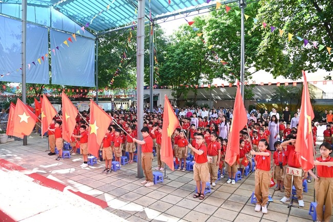 Rộn ràng không khí khai giảng năm học mới tại phường Ngọc Hà- Ảnh 20.